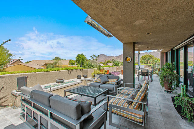 73698 Irontree Drive, Palm Desert CA: https://media.crmls.org/mediaz/5804b6b7-9387-4d22-9bbd-015c741cb5d6.jpg