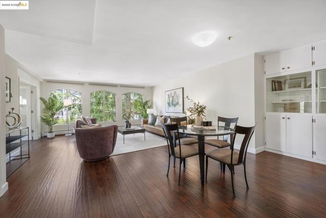5405 Carlton St, Oakland CA: https://media.crmls.org/mediaz/5804c6c0-3024-4bc7-bc75-f15ea1083266.jpg