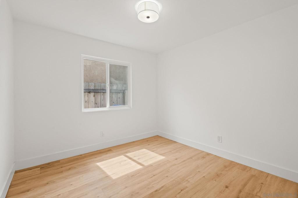 MLS #250045026SD image #15