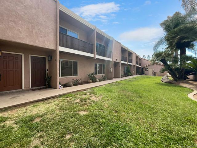 267 S Mollison Ave, El Cajon CA: https://media.crmls.org/mediaz/58050942-8494-4c55-8e4f-a237efd2f60d.jpg