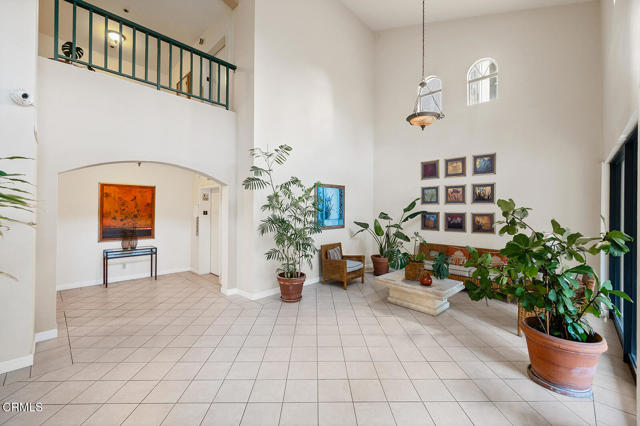 Detail Gallery Image 6 of 38 For 4201 via Marisol #330,  Los Angeles,  CA 90042 - 2 Beds | 2 Baths