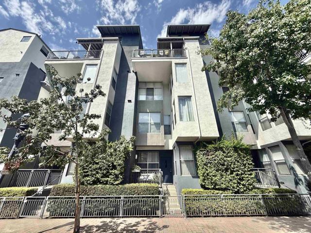 101 Market Street, San Diego CA: https://media.crmls.org/mediaz/5805a0d8-55d9-48f6-9cf2-88c0cbcc1101.jpg