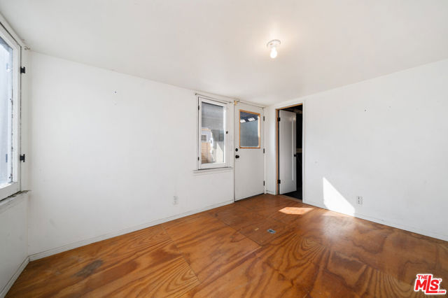 3000 Finch Street, Los Angeles CA: https://media.crmls.org/mediaz/5806b54c-14fd-459a-94bf-d2e3993788d1.jpg