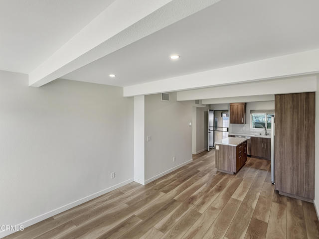 Detail Gallery Image 17 of 51 For 61 B Redwood Ave, Ventura,  CA 93003 - 2 Beds | 1 Baths