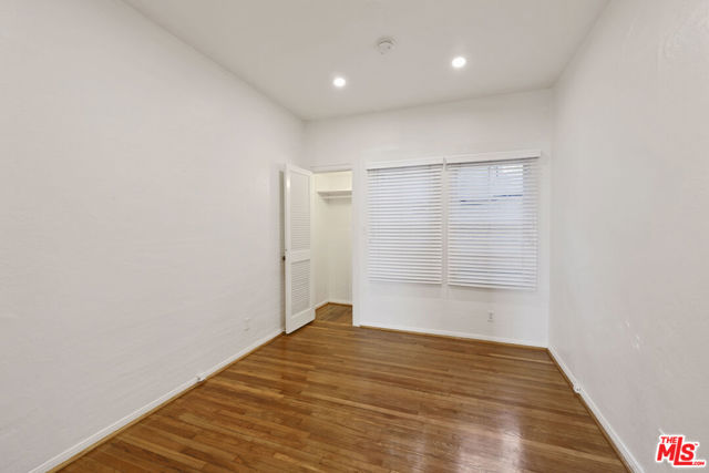 551 Westmount Drive, West Hollywood CA: https://media.crmls.org/mediaz/58074674-9d2e-4cec-8d48-34f979f5cbb9.jpg