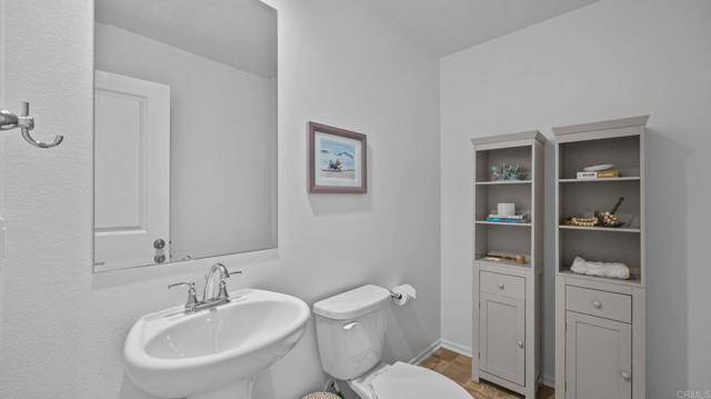24008 Kestrel Court, Lake Elsinore CA: https://media.crmls.org/mediaz/58076cd8-76de-4db1-aabe-486e7fe56dc1.jpg