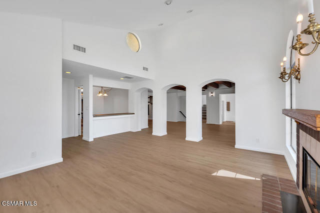 751 Wildwood Avenue, Thousand Oaks CA: https://media.crmls.org/mediaz/58082eba-5f35-4598-8c23-7643e9afbf6d.jpg