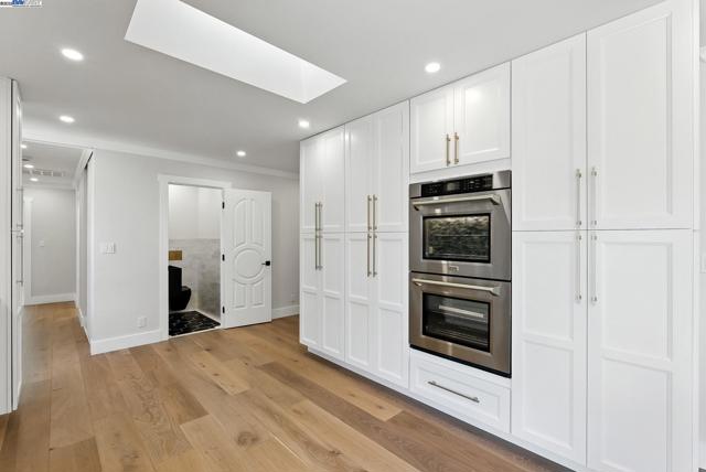 5701 Lewis Way, Concord CA: https://media.crmls.org/mediaz/58084ebe-a7f3-4032-a724-4299326d39d0.jpg