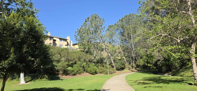 8995 Via Andar, San Diego CA: https://media.crmls.org/mediaz/58085d91-8ef0-4850-b306-427e4ddd7349.jpg