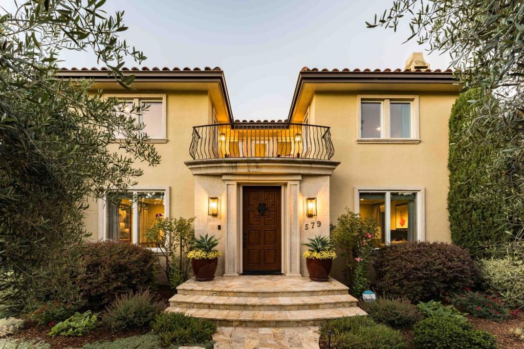 579 Glenbrook Drive