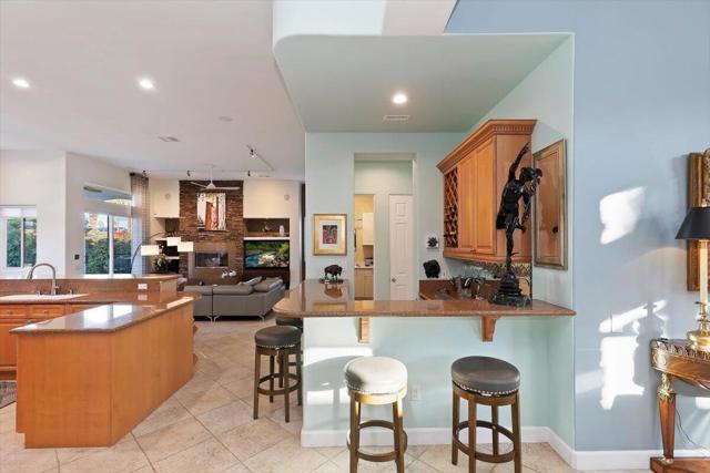 50 Toscana Way E, Rancho Mirage, CA 92270