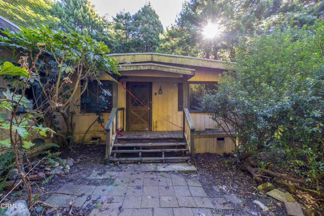 Detail Gallery Image 3 of 12 For 44720 Jack Peters Creek Rd, Mendocino,  CA 95460 - 3 Beds | 2 Baths