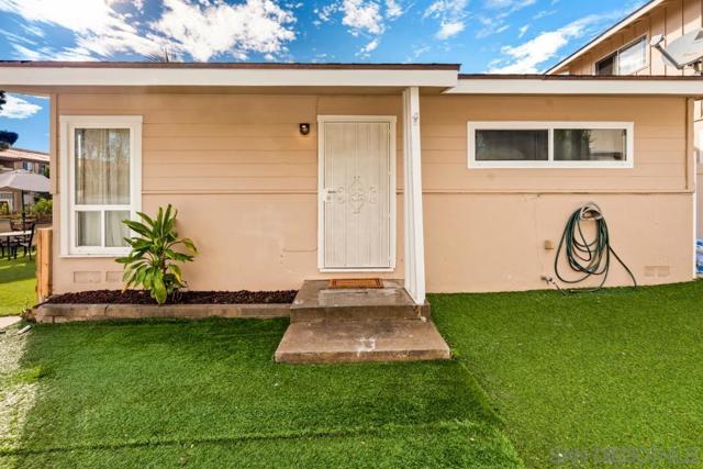 1816 Diamond, San Diego CA: https://media.crmls.org/mediaz/580948bb-825a-457b-b7b5-1b2b9c4d2870.jpg