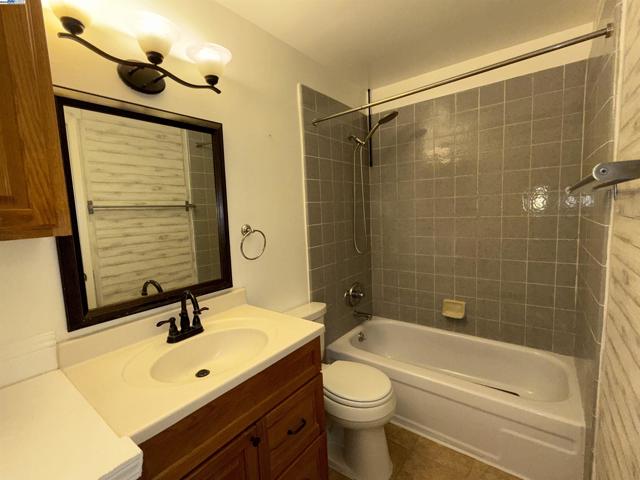38623 Cherry Ln, Fremont CA: https://media.crmls.org/mediaz/5809eacd-915b-43bd-b7ec-39ca377975f7.jpg