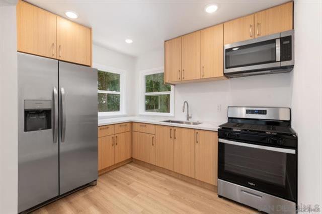 4118 39Th St, San Diego CA: https://media.crmls.org/mediaz/580a489f-dd26-45bc-a0a9-4af74c24df2e.jpg