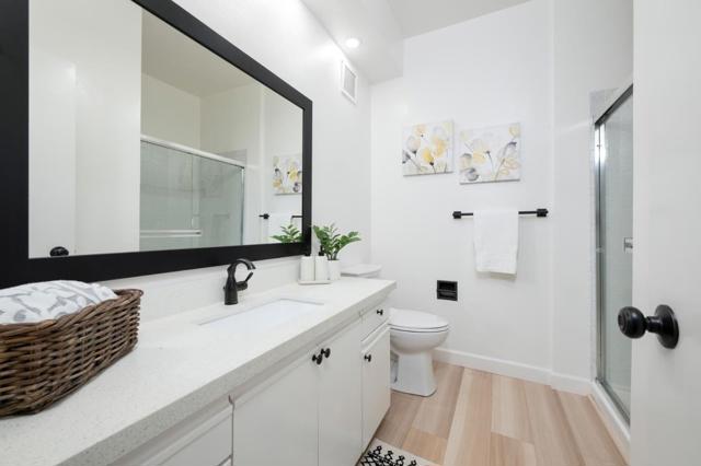 10 9th Avenue, San Mateo CA: https://media.crmls.org/mediaz/580a5c0d-e71f-4830-a635-c8a79460cad3.jpg