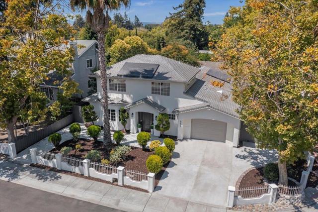 586 Burgoyne Street, Mountain View CA: https://media.crmls.org/mediaz/580a9b76-519d-47bb-83bb-5d90b586ca5a.jpg