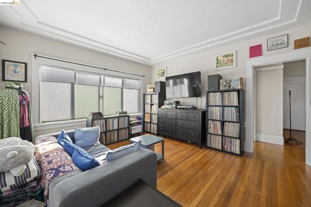 Image 34 of 42 For 4045 Manila Ave