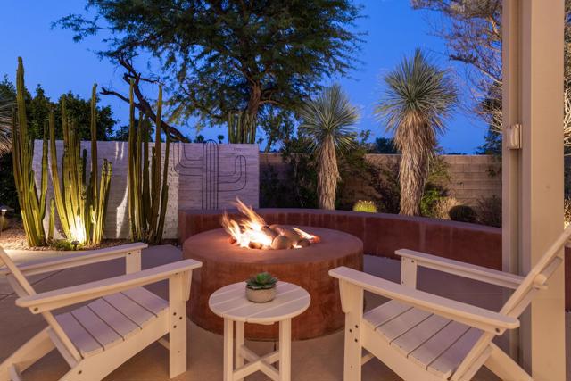 1360 E Vista Chino, Palm Springs CA: https://media.crmls.org/mediaz/580ad1a0-ad2d-4c45-8bdf-68f3beb4fe36.jpg
