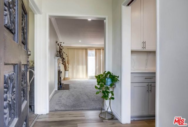 1060 E 45th Way, Long Beach CA: https://media.crmls.org/mediaz/580addc0-a1ea-4d1a-992e-6b386b5a5c8b.jpg