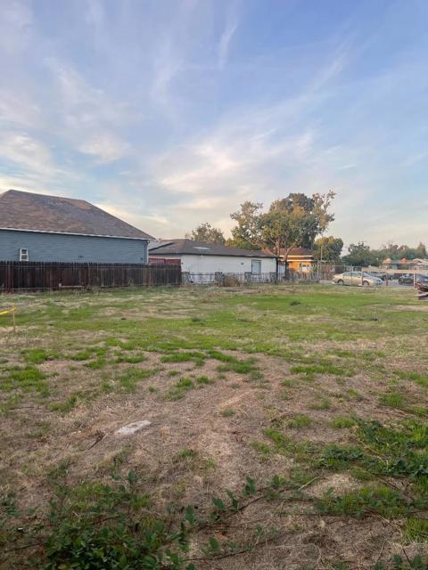 1100 Norton Street, San Mateo CA: https://media.crmls.org/mediaz/580ae5c6-43b8-4267-89cd-cad4baf4970e.jpg