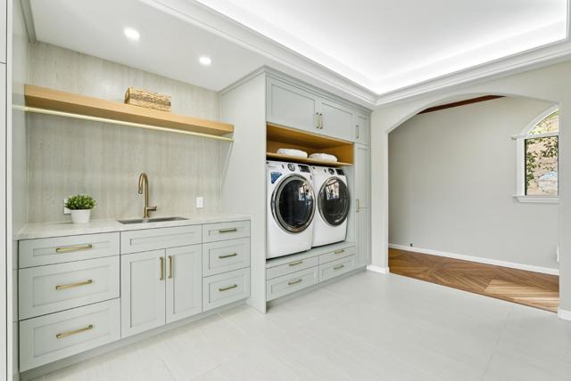 1 Lewis Ranch Road, San Carlos CA: https://media.crmls.org/mediaz/580af82a-2285-4817-a8b5-2c688cfe14bb.jpg