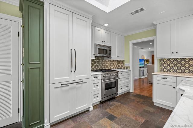 260 27Th St, Del Mar CA: https://media.crmls.org/mediaz/580b8ea9-f214-400c-b769-af3af6c1530b.jpg