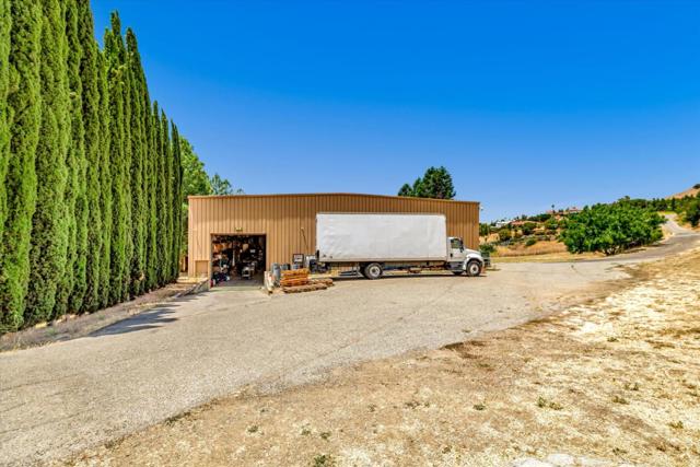 1995 Old Calaveras Road, Milpitas CA: https://media.crmls.org/mediaz/580c8439-908a-4d5d-bf91-dda8bbc7659a.jpg