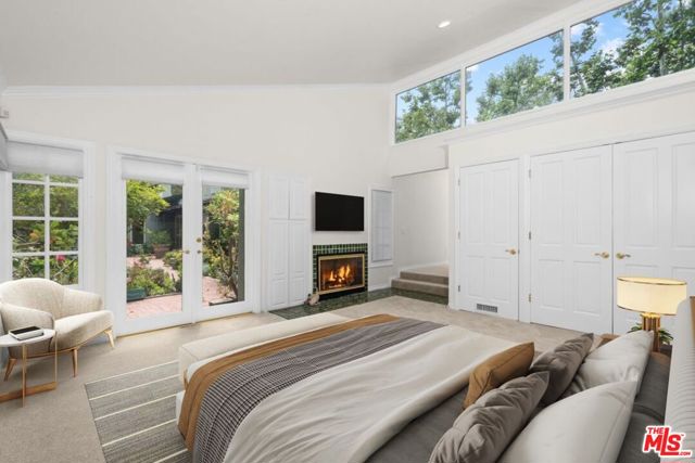 30604 Sicomoro Drive, Malibu CA: https://media.crmls.org/mediaz/580cb3e3-cc6a-4a17-ad90-7af2018ad04f.jpg