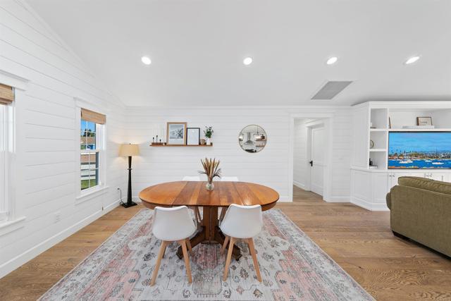2103 Loquat Place, Oceanside CA: https://media.crmls.org/mediaz/580ce353-8e20-403c-9768-e05c4fdd566a.jpg