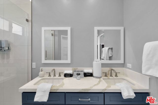 Image 23 of 66 For 80803 Sunglow Court