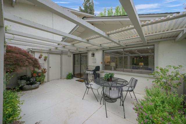 5201 Cribari-Hills, San Jose CA: https://media.crmls.org/mediaz/580e5b47-5e49-4f99-bb47-527e8ad52618.jpg