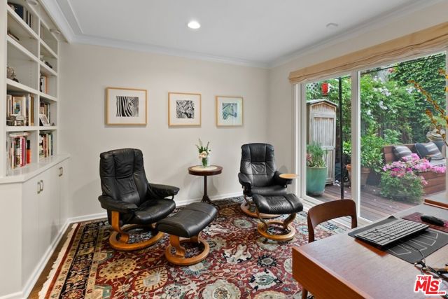 11051 Strathmore Drive, Los Angeles CA: https://media.crmls.org/mediaz/580efa2d-2cfb-46bc-ba31-3c7542e7187c.jpg