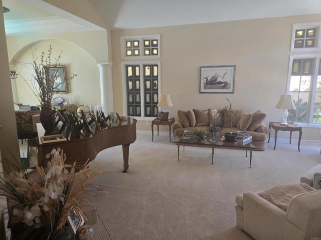 4970 Beauchamp Court, San Diego CA: https://media.crmls.org/mediaz/580f5626-d30c-4140-a7d1-ab9f07fdb89c.jpg
