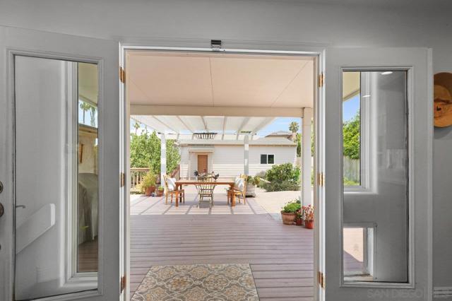 4386 Niagara Ave, San Diego CA: https://media.crmls.org/mediaz/58115810-65c2-4fd0-af44-ea1ce7d757e7.jpg