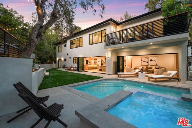 101 Greenfield Avenue, Los Angeles CA: https://media.crmls.org/mediaz/58117c03-106d-4bbb-a6f0-0372661f9e6a.jpg