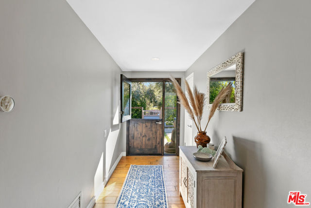 30603 El Sueno Drive, Malibu CA: https://media.crmls.org/mediaz/5811a7fa-9006-4b80-b5de-74b213f41f7b.jpg
