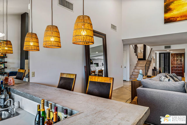 120 E Perlita Circle, Palm Springs, CA 92264