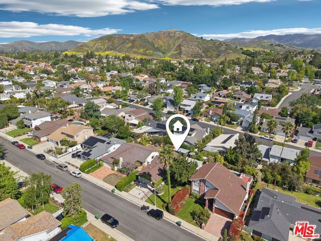 29429 Trailway Lane, Agoura Hills CA: https://media.crmls.org/mediaz/5813c7f0-a725-4c79-b00b-1e3b06700c1d.jpg