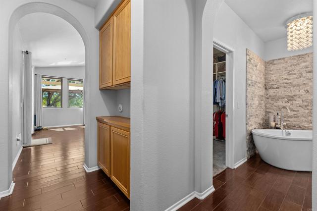 Image 19 of 51 For 23553 Daylight Place