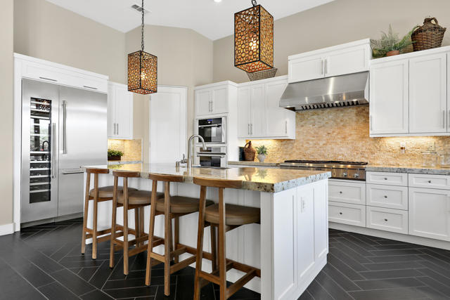 54780 Damascus Drive, La Quinta CA: https://media.crmls.org/mediaz/5813f84f-5e9e-4be3-8c67-b674387d8af8.jpg
