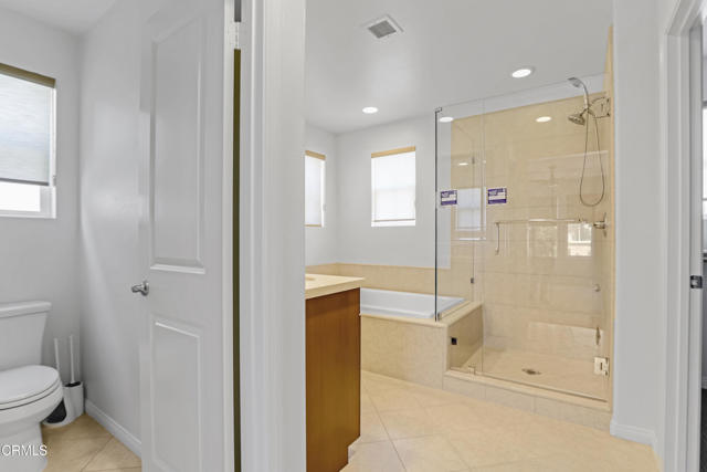 665 Tiber River Way, Oxnard CA: https://media.crmls.org/mediaz/58143c9c-eeeb-456c-ac51-6aeb15dadf9f.jpg
