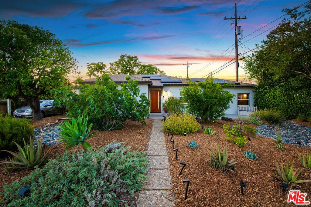 917 W Orange Grove Avenue