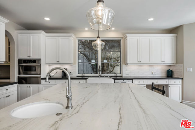 1028 9th Street, Manhattan Beach, California 90266, 5 Bedrooms Bedrooms, ,5 BathroomsBathrooms,Residential,Sold,9th,25532263