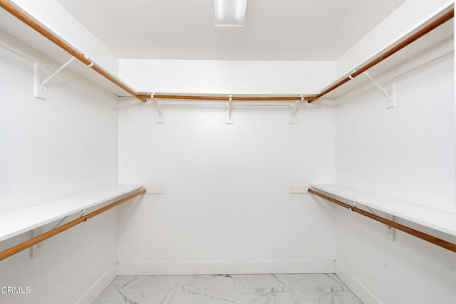 Detail Gallery Image 19 of 36 For 10103 Wentworth Ct, Bakersfield,  CA 93311 - 3 Beds | 2 Baths