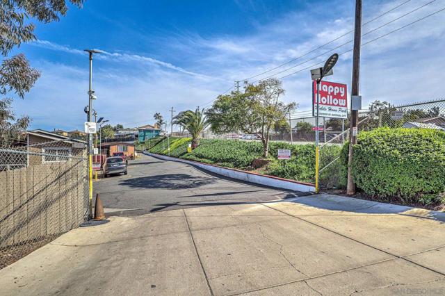 999 E Division St, National City CA: https://media.crmls.org/mediaz/58163908-d23b-47ed-931b-91d2e939f1d6.jpg