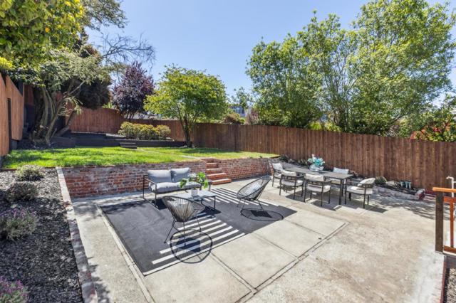 260 Curtis Street, San Francisco CA: https://media.crmls.org/mediaz/58166327-14a4-48ef-b296-e77d5f5ea7f5.jpg