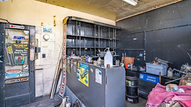 Image 8 of 13 For 4249 Mission Street