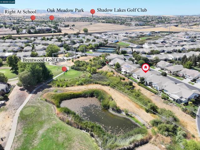 1820 Mariposa Way, Brentwood CA: https://media.crmls.org/mediaz/5817443a-d40a-4019-aa44-395d02f66382.jpg