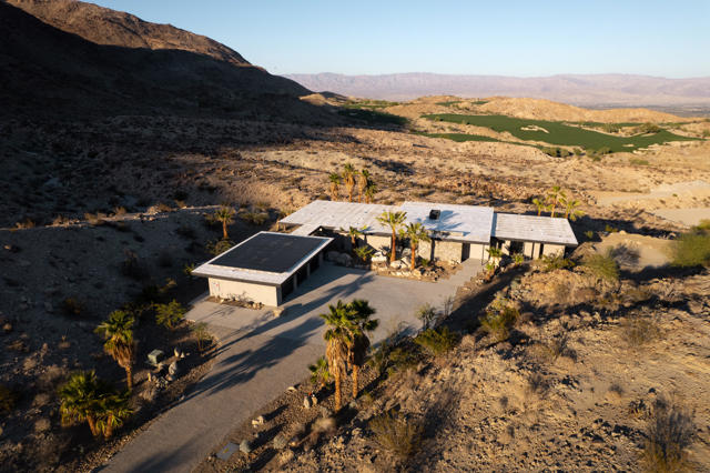 71270 Oasis Trail, Palm Desert CA: https://media.crmls.org/mediaz/58175c39-f67e-442d-8b06-0d0036aecc78.jpg